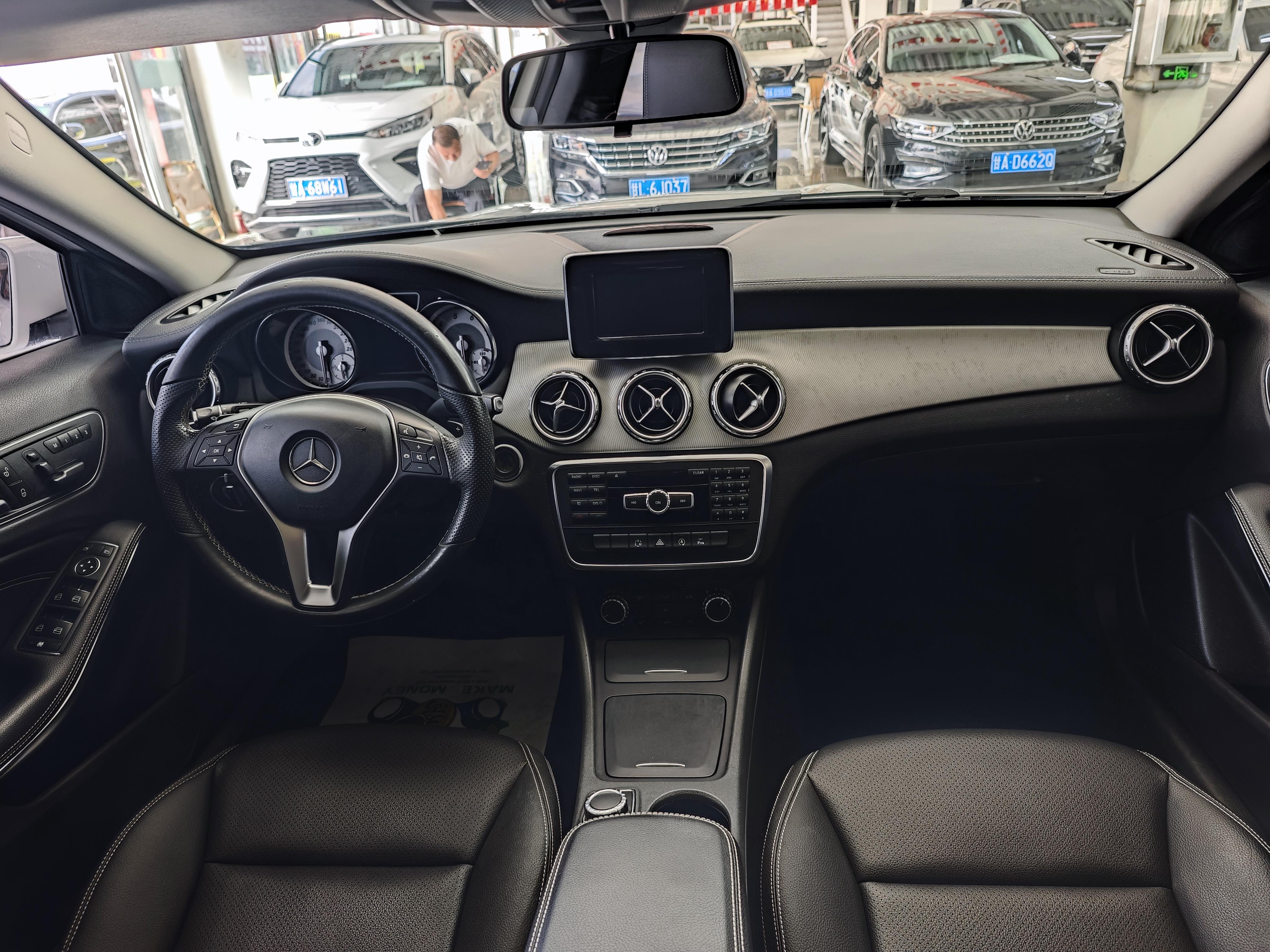 Mercedes-Benz GLA 2015 thumb 7