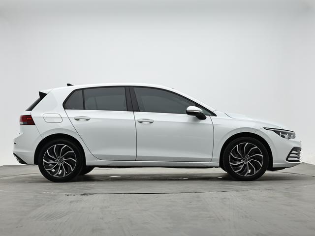 Volkswagen Golf Sportsvan 2023 thumb 6