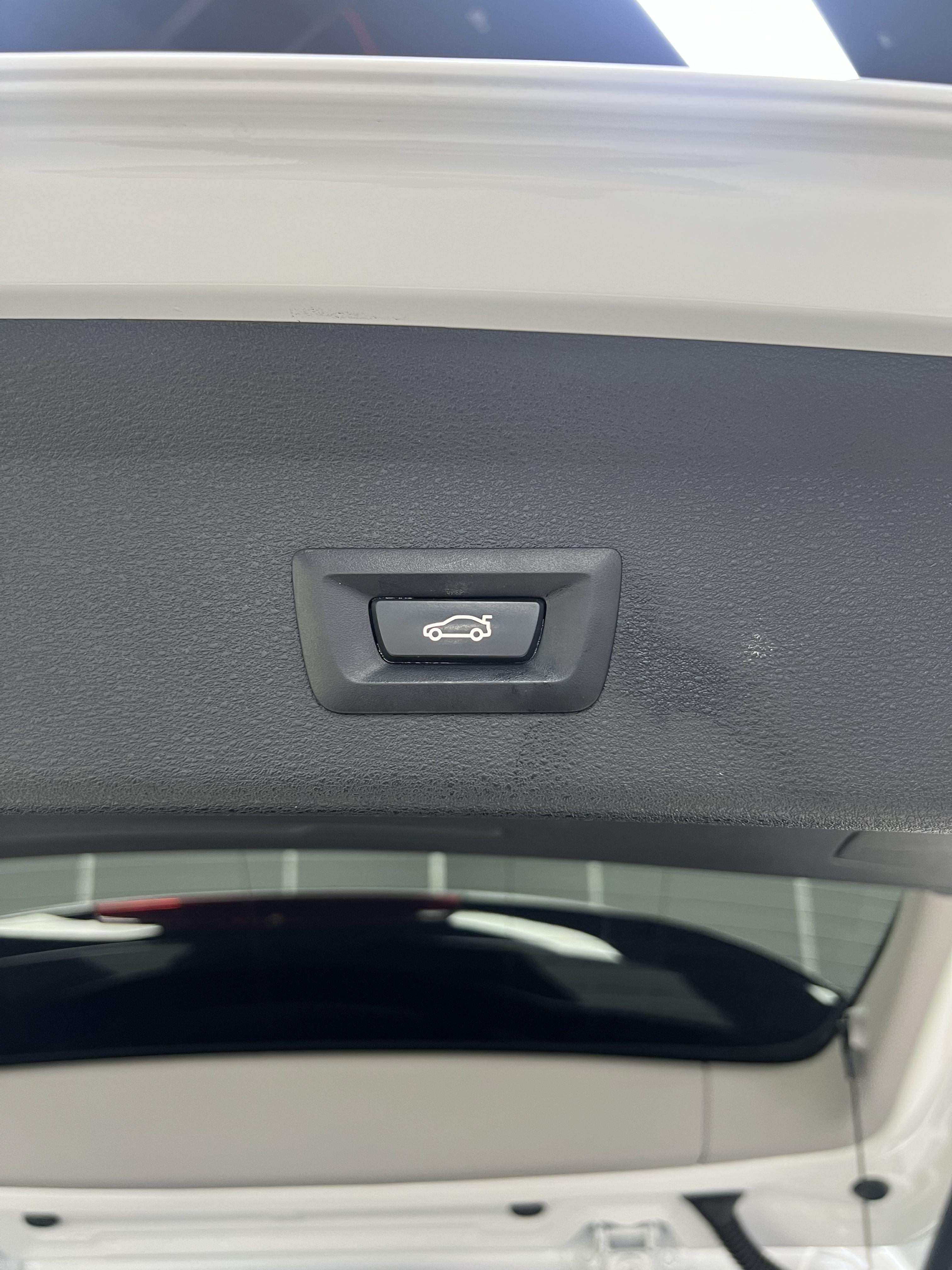 BMW X1 2022 thumb 8