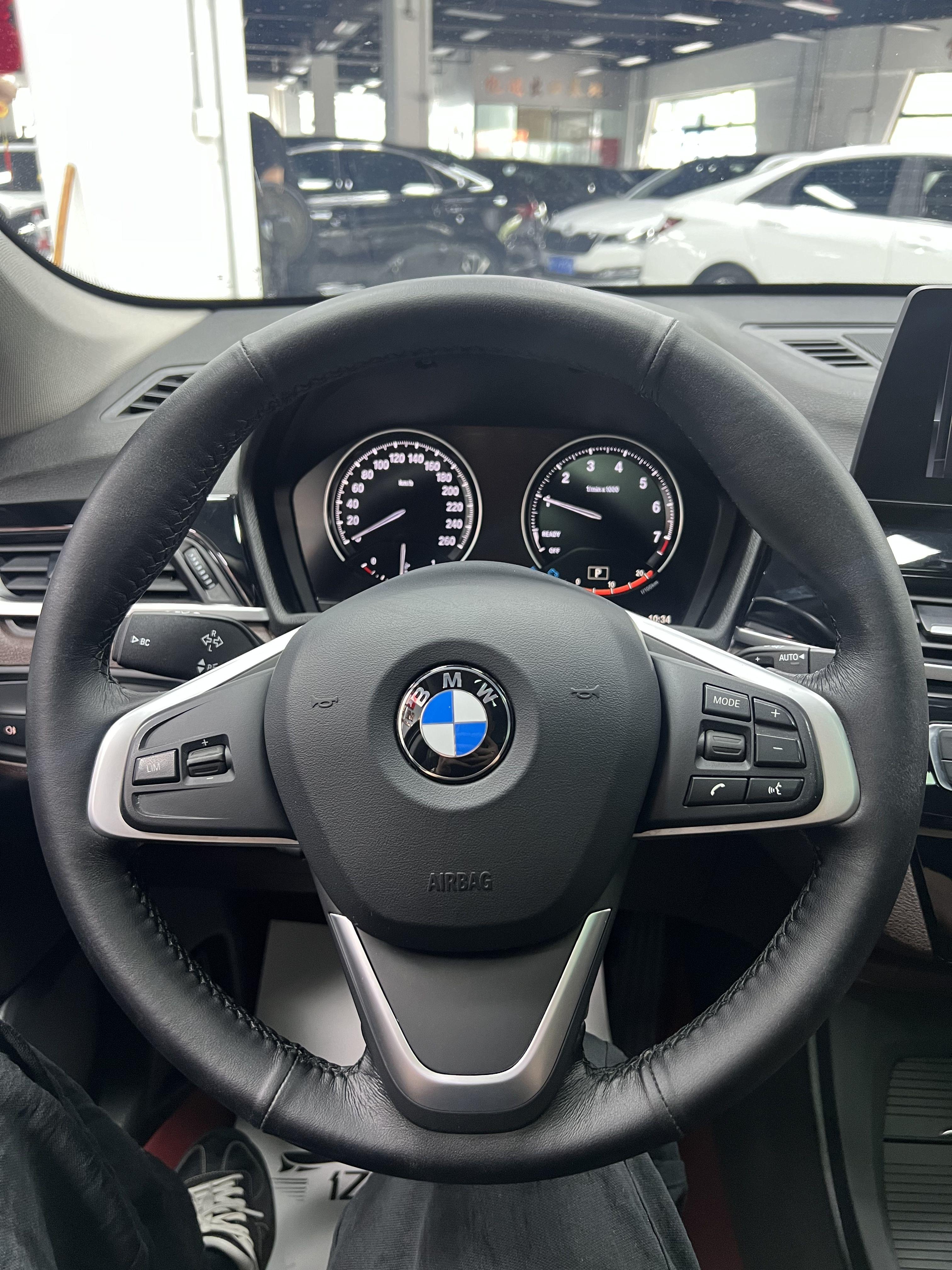 BMW X1 2022 thumb 11
