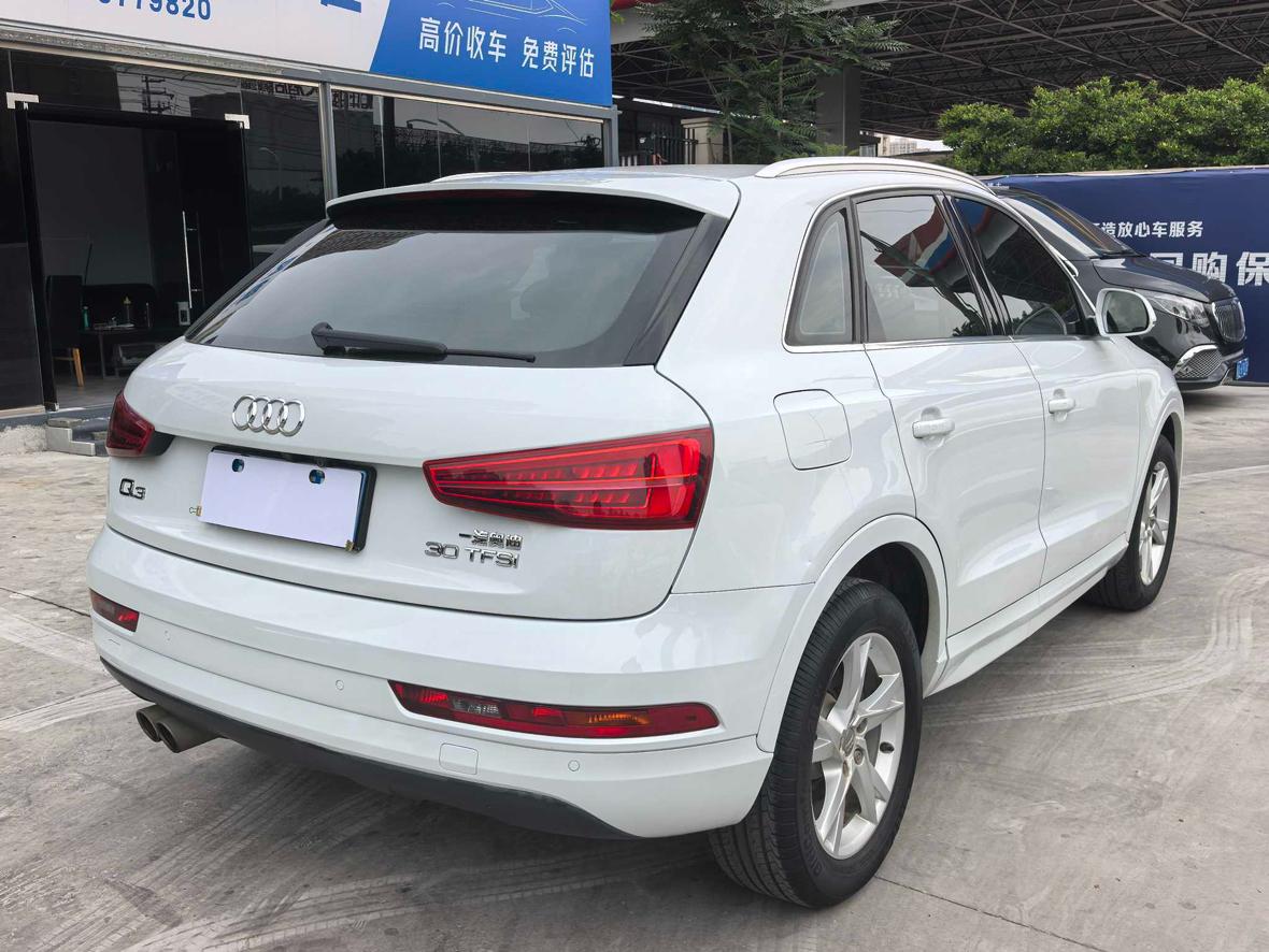 Audi Q3 2018 thumb 4