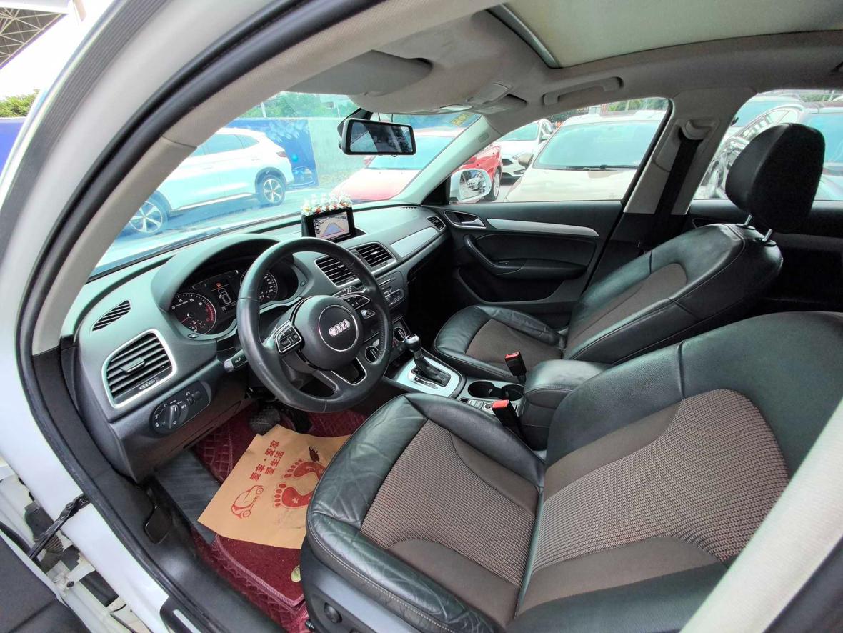 Audi Q3 2018 thumb 6