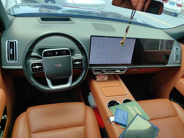 Lixiang (Li Auto) L8 2023 thumb 8