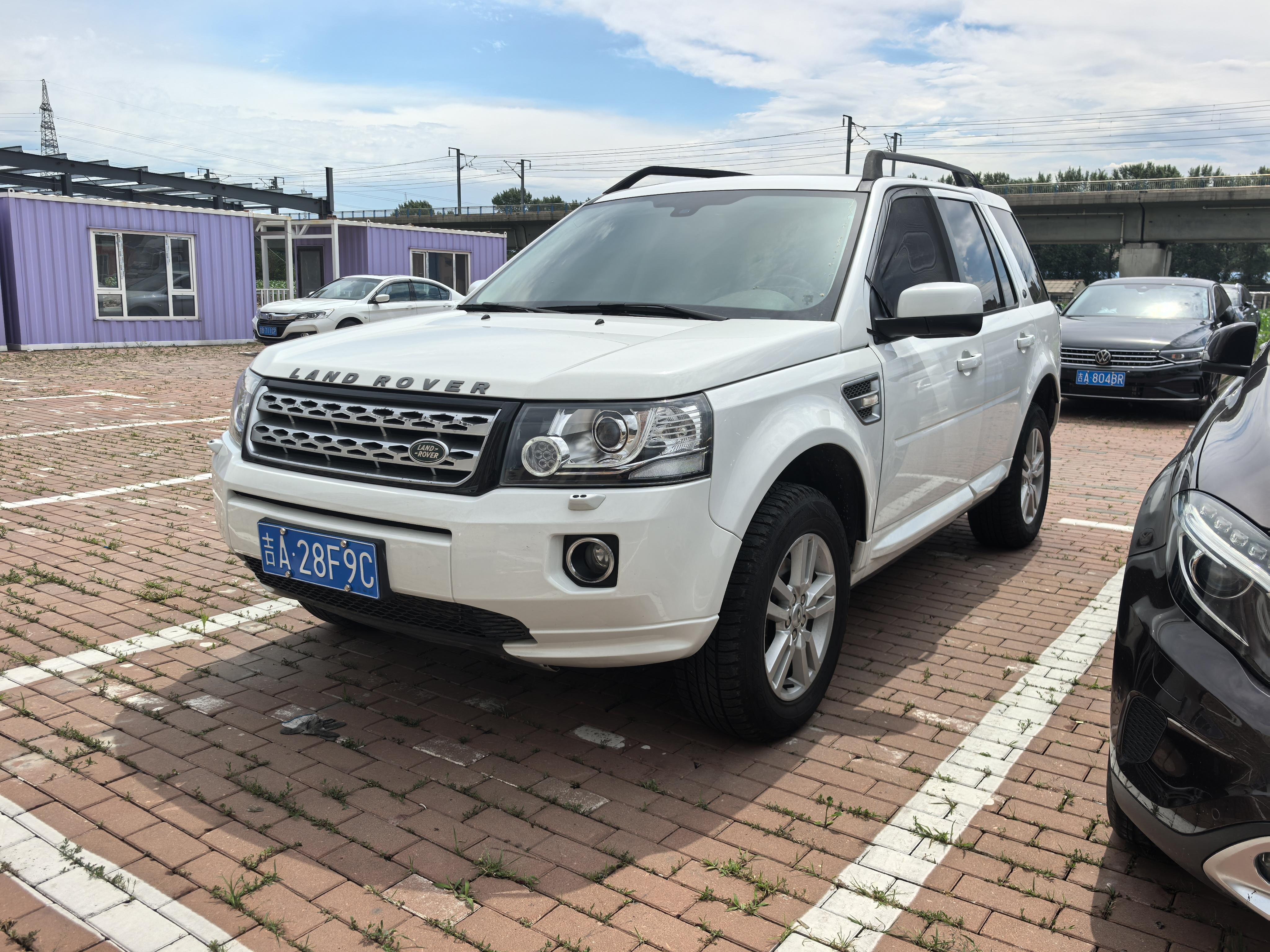 Land Rover Discovery Sport 2014 thumb 8