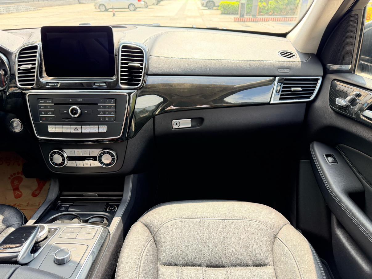 Mercedes-Benz GLS 2017 thumb 8