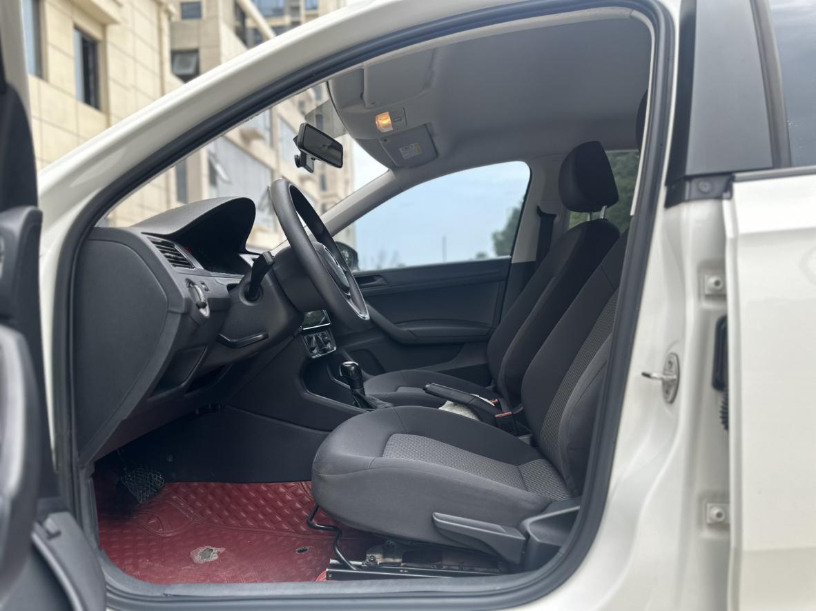 Volkswagen Santana 2019 thumb 11