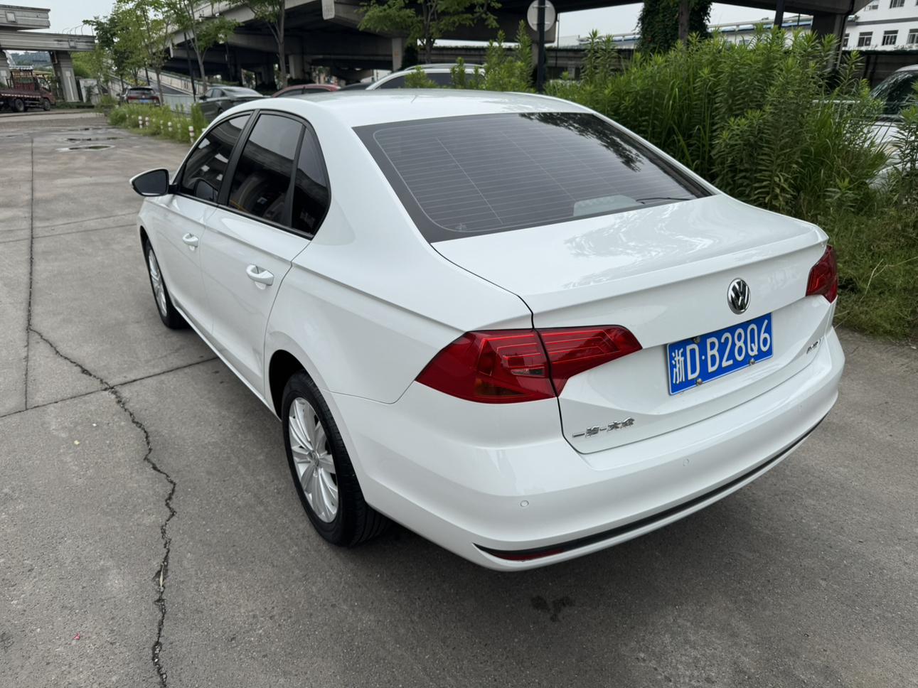 Volkswagen Bora 2021 thumb 2