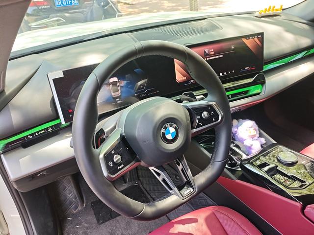 BMW 5 серии 2025 thumb 9