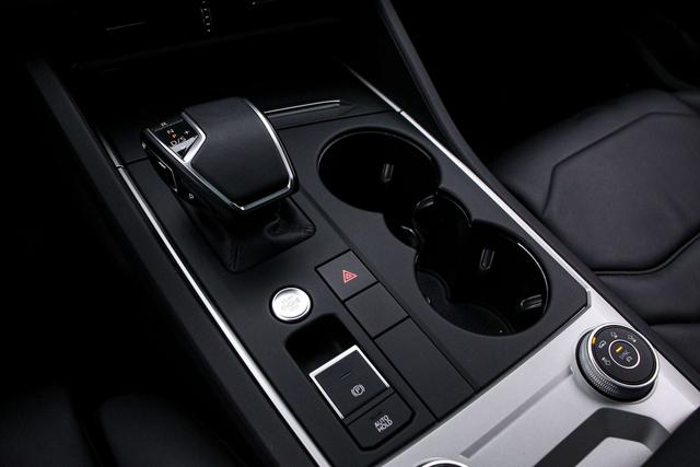 Volkswagen Touareg 2022 thumb 9