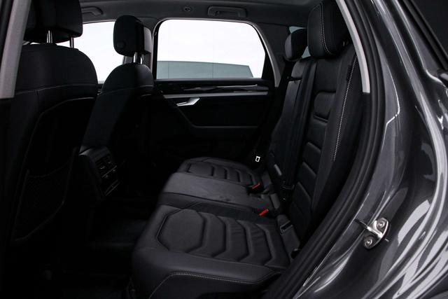 Volkswagen Touareg 2022 thumb 12