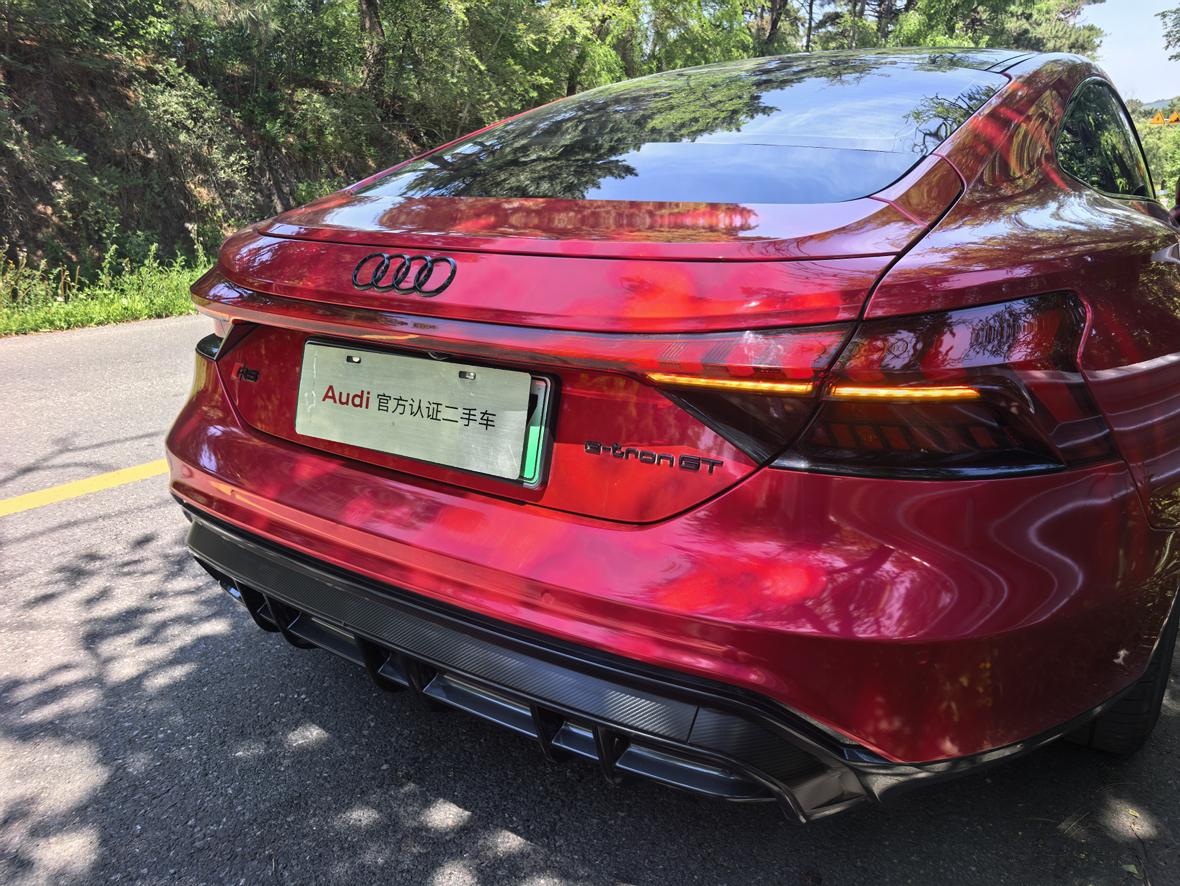 Audi e-tron GT 2023 thumb 4