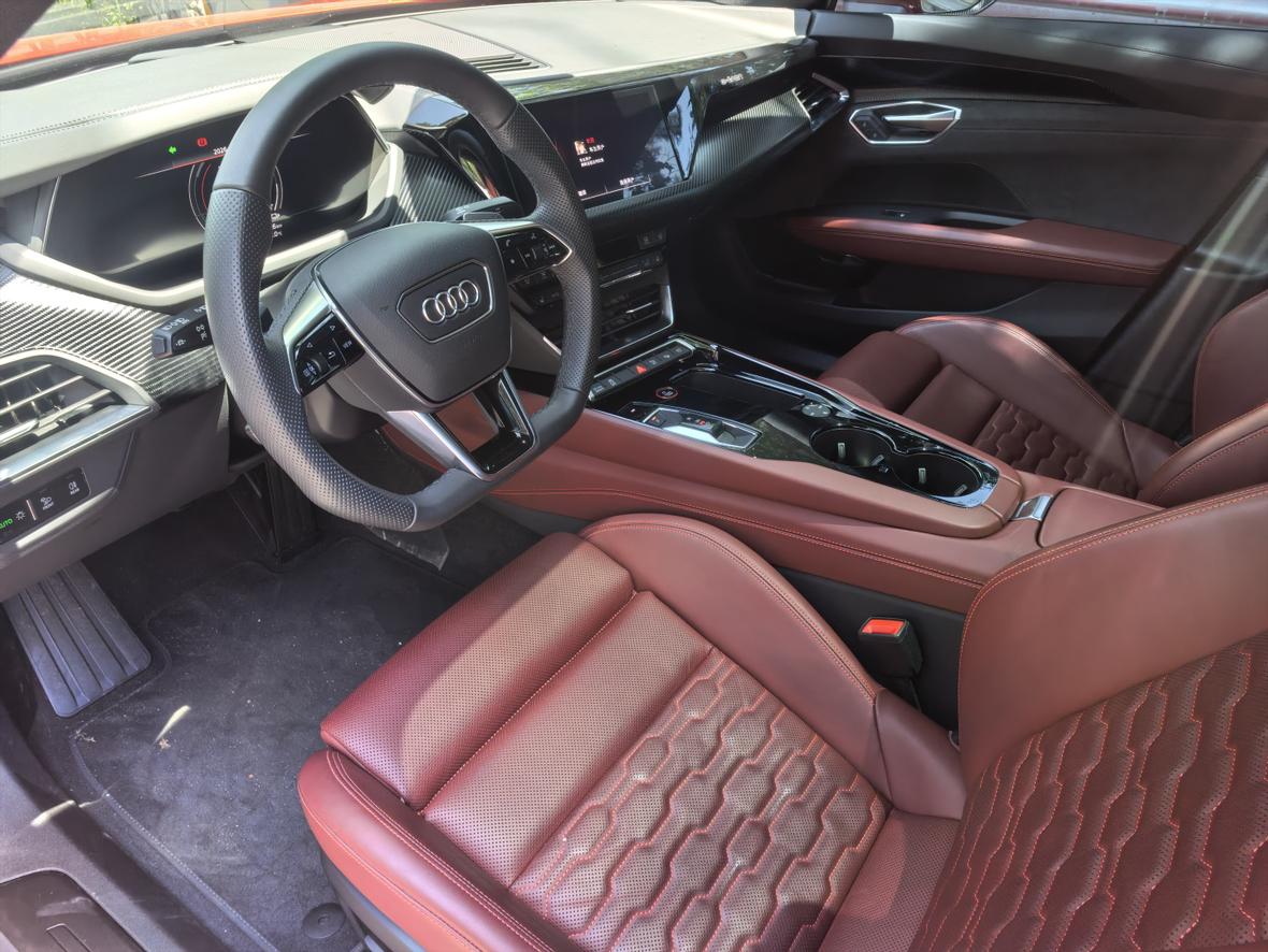 Audi e-tron GT 2023 thumb 12