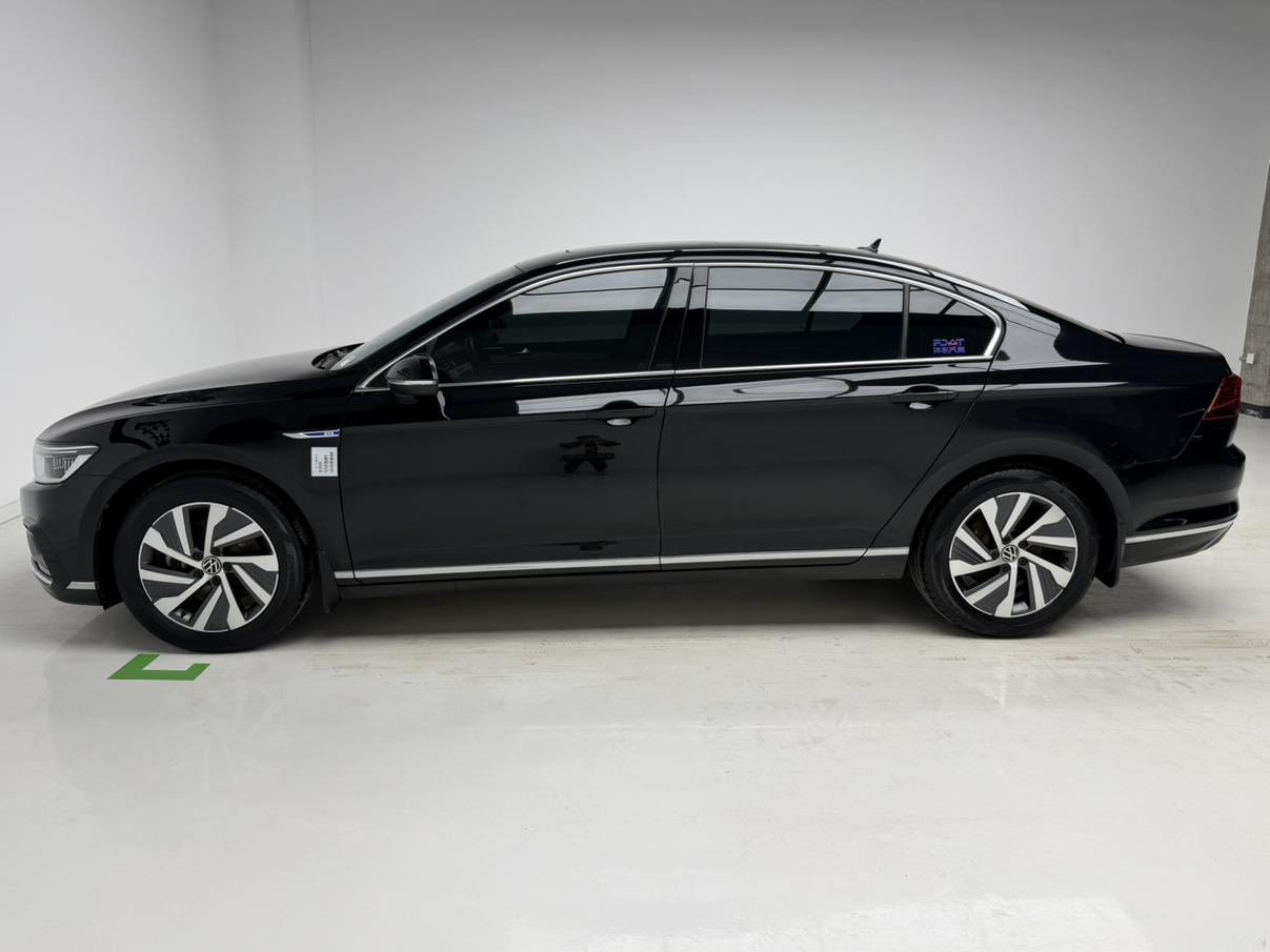 Volkswagen Magotan PHEV 2022 thumb 2