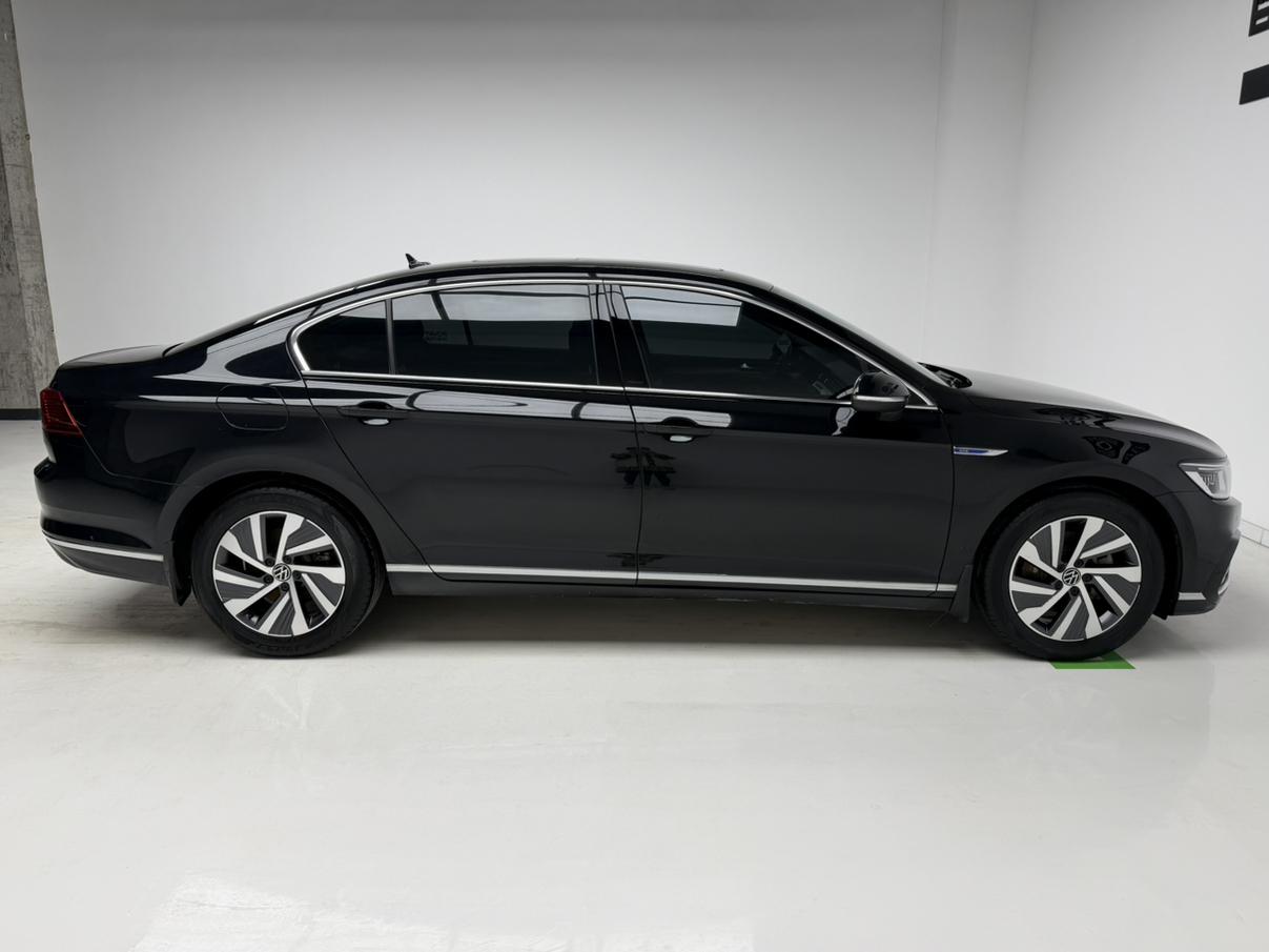 Volkswagen Magotan PHEV 2022 thumb 6