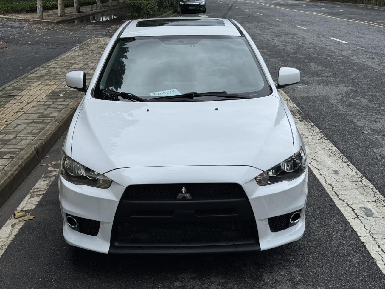 Mitsubishi Yi Shen 2013 thumb 9