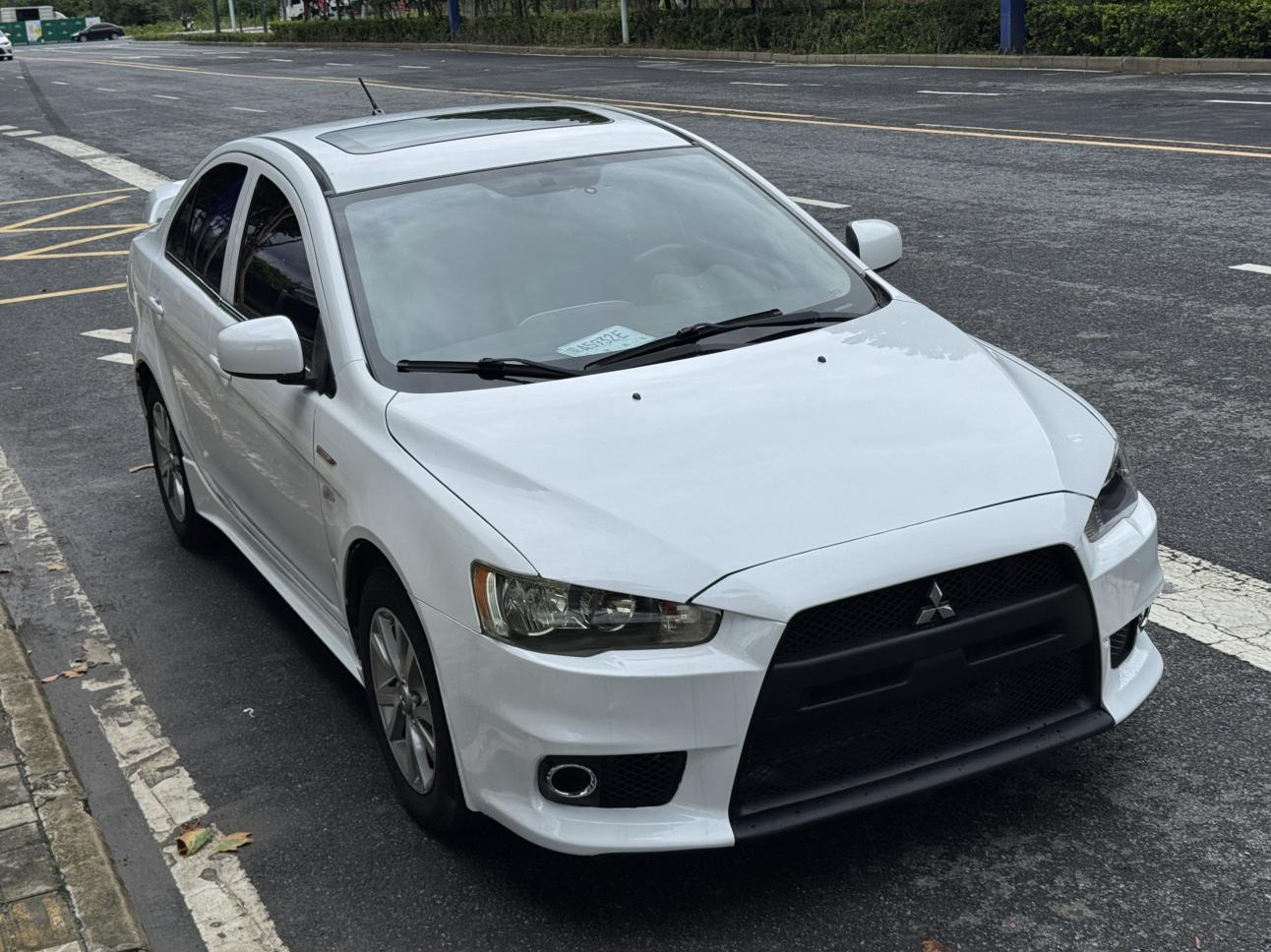 Mitsubishi Yi Shen 2013 thumb 10