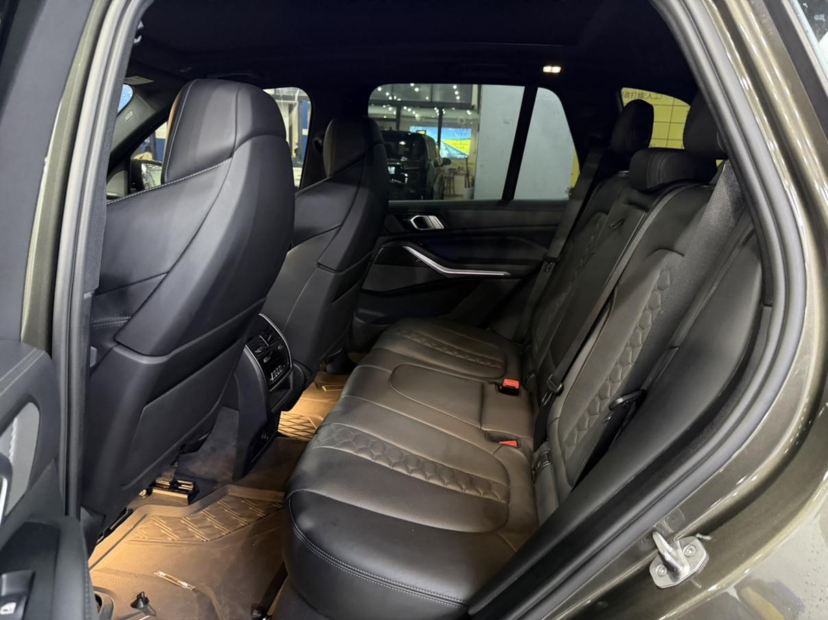 BMW X5 M 2022 thumb 8