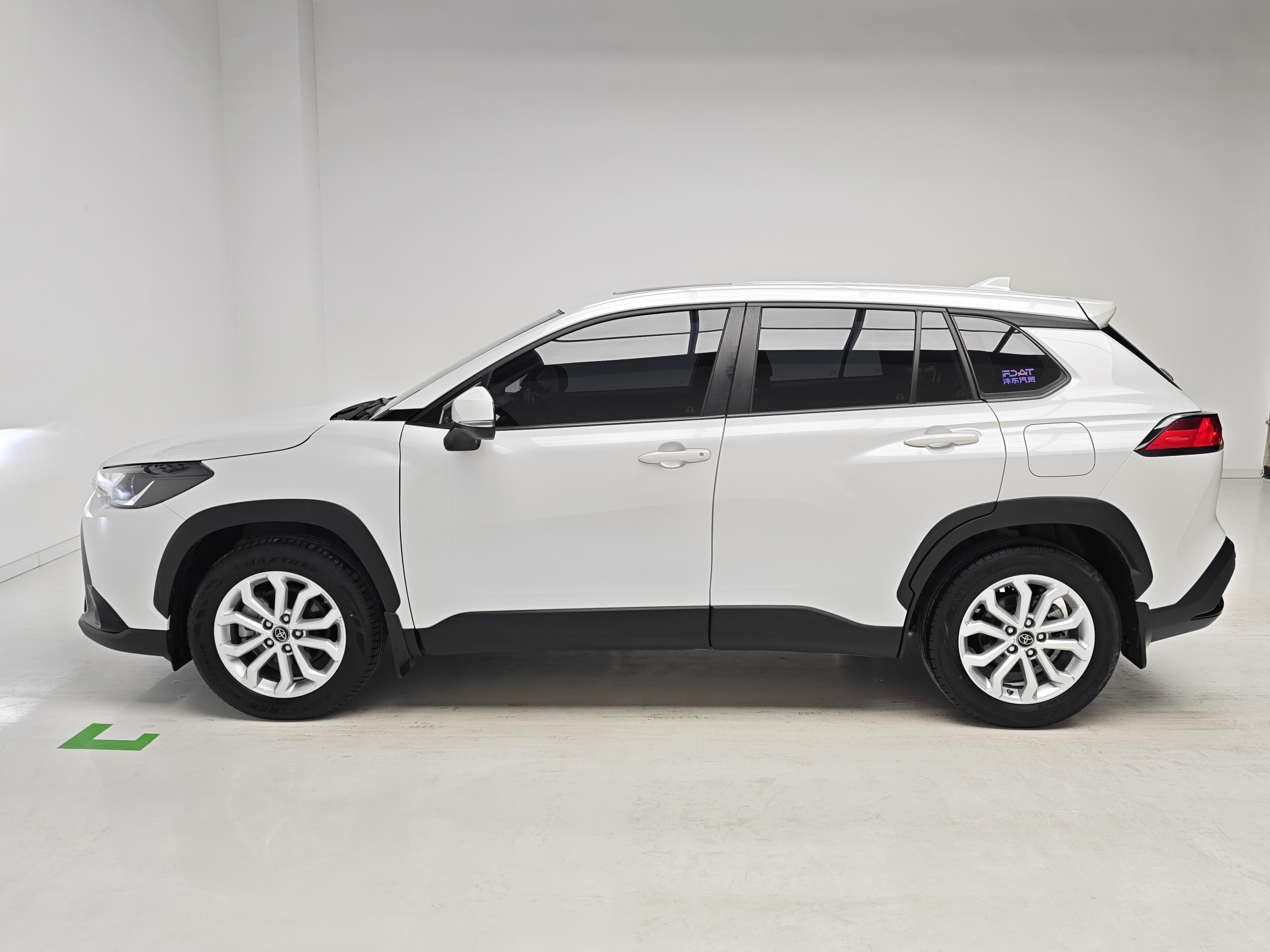 Toyota Frontlander 2023 thumb 2