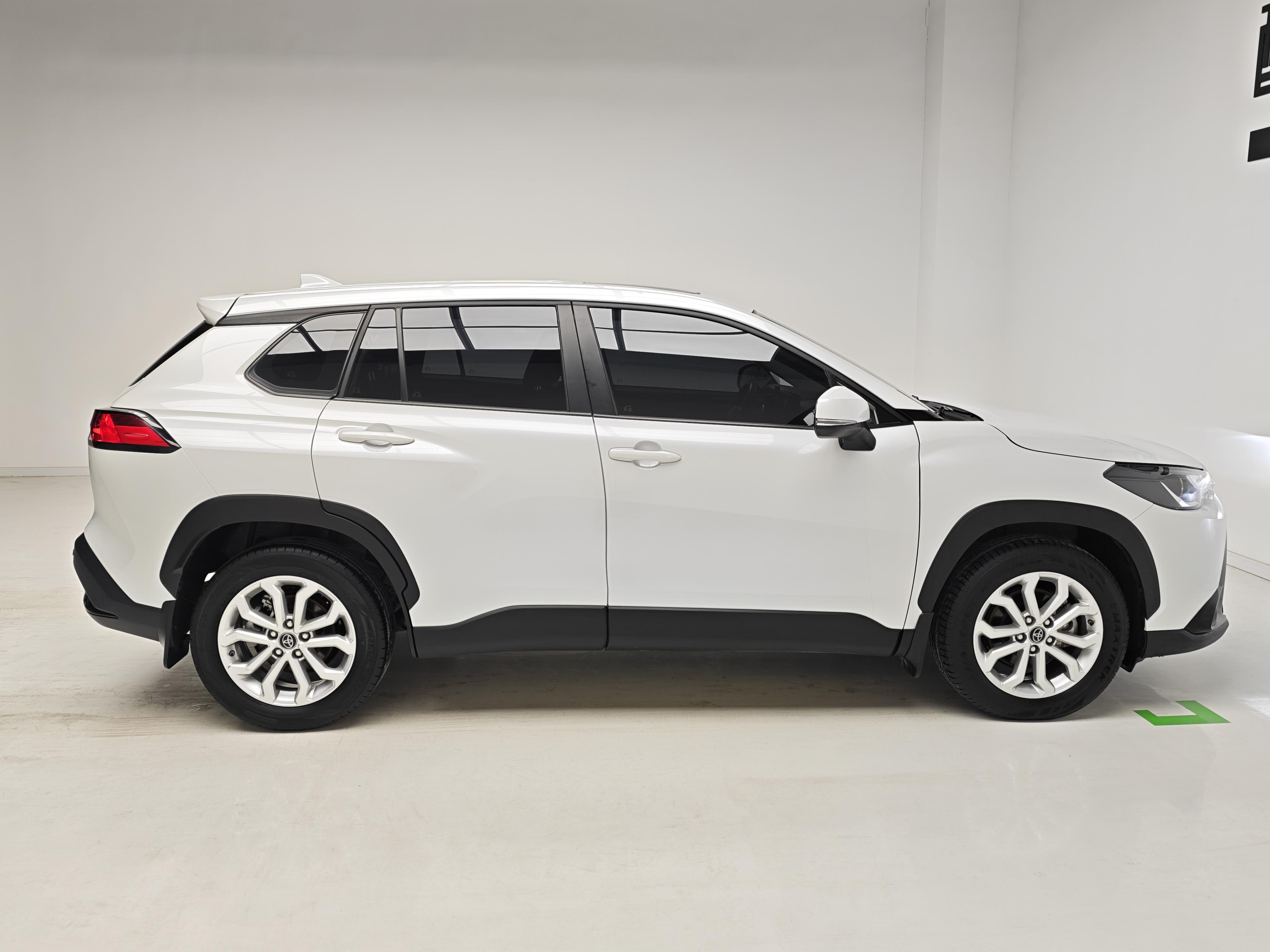 Toyota Frontlander 2023 thumb 6