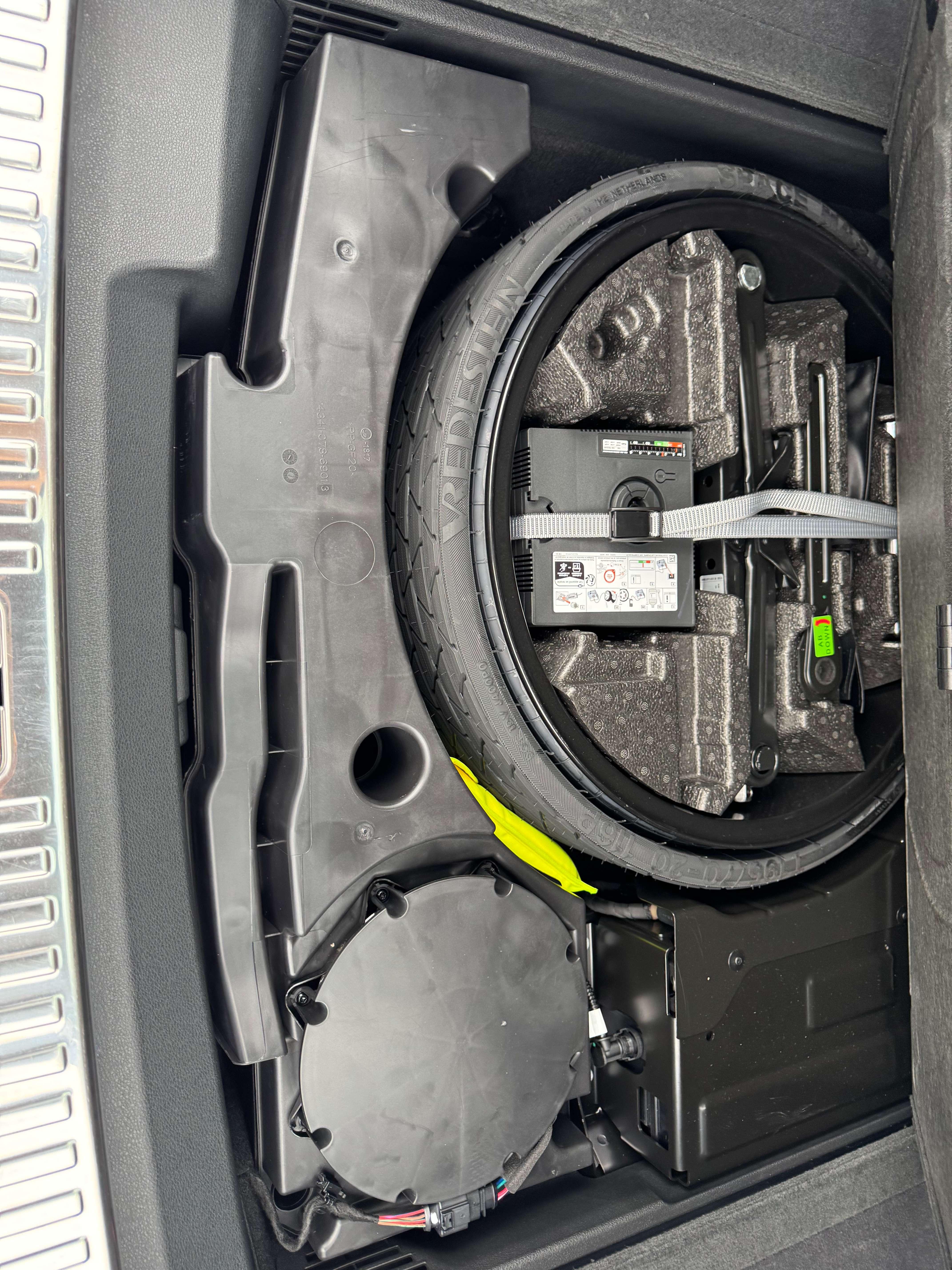 Audi Q8 2024 thumb 12