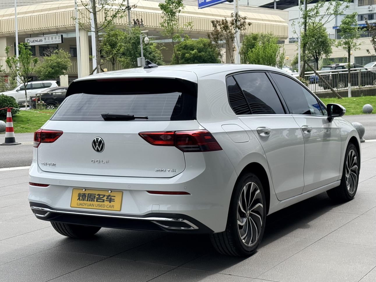 Volkswagen Golf Sportsvan 2023 thumb 5