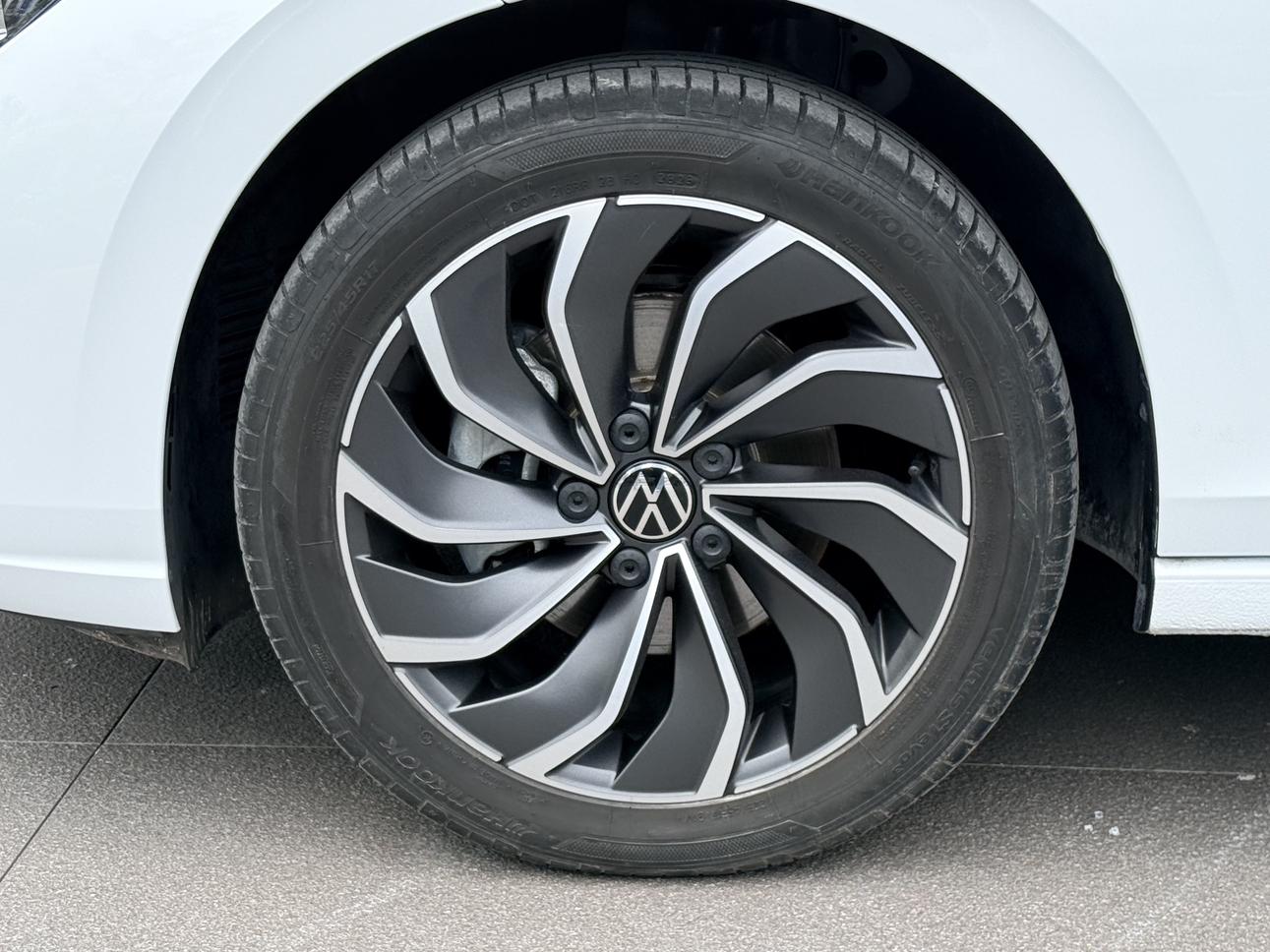 Volkswagen Golf Sportsvan 2023 thumb 7