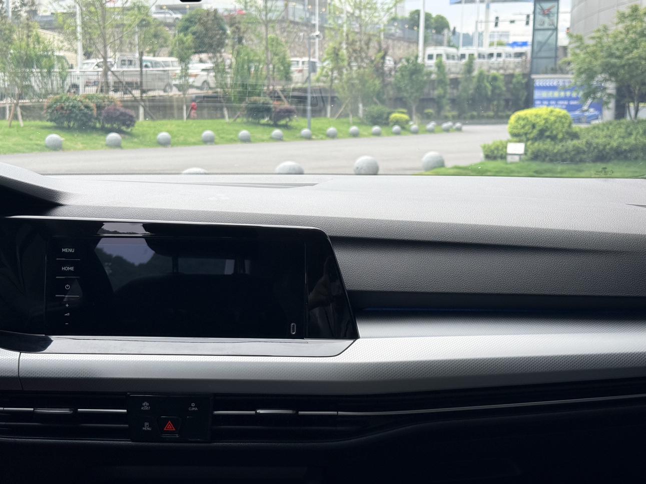Volkswagen Golf Sportsvan 2023 thumb 12