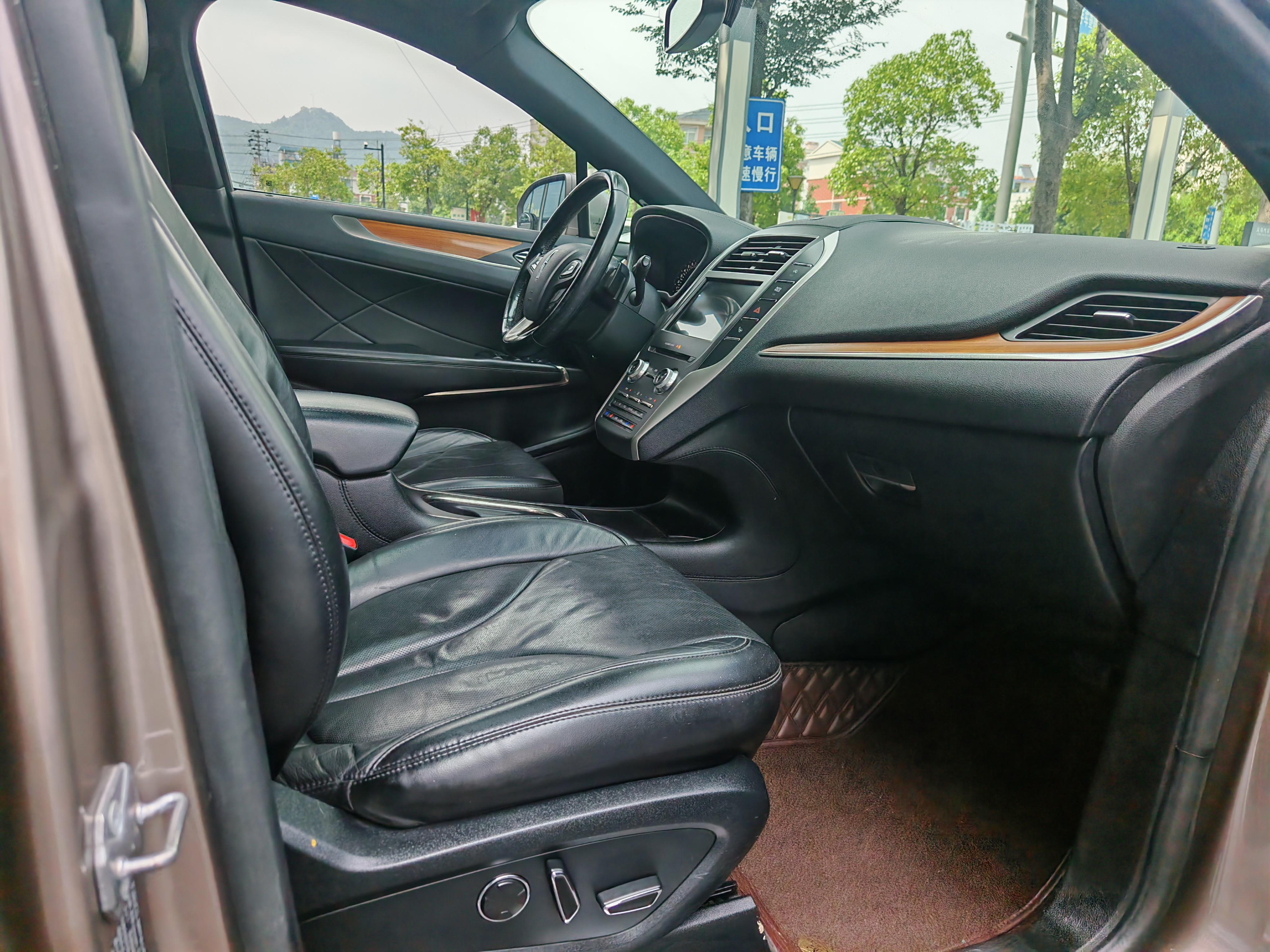 Lincoln MKC 2018 thumb 9