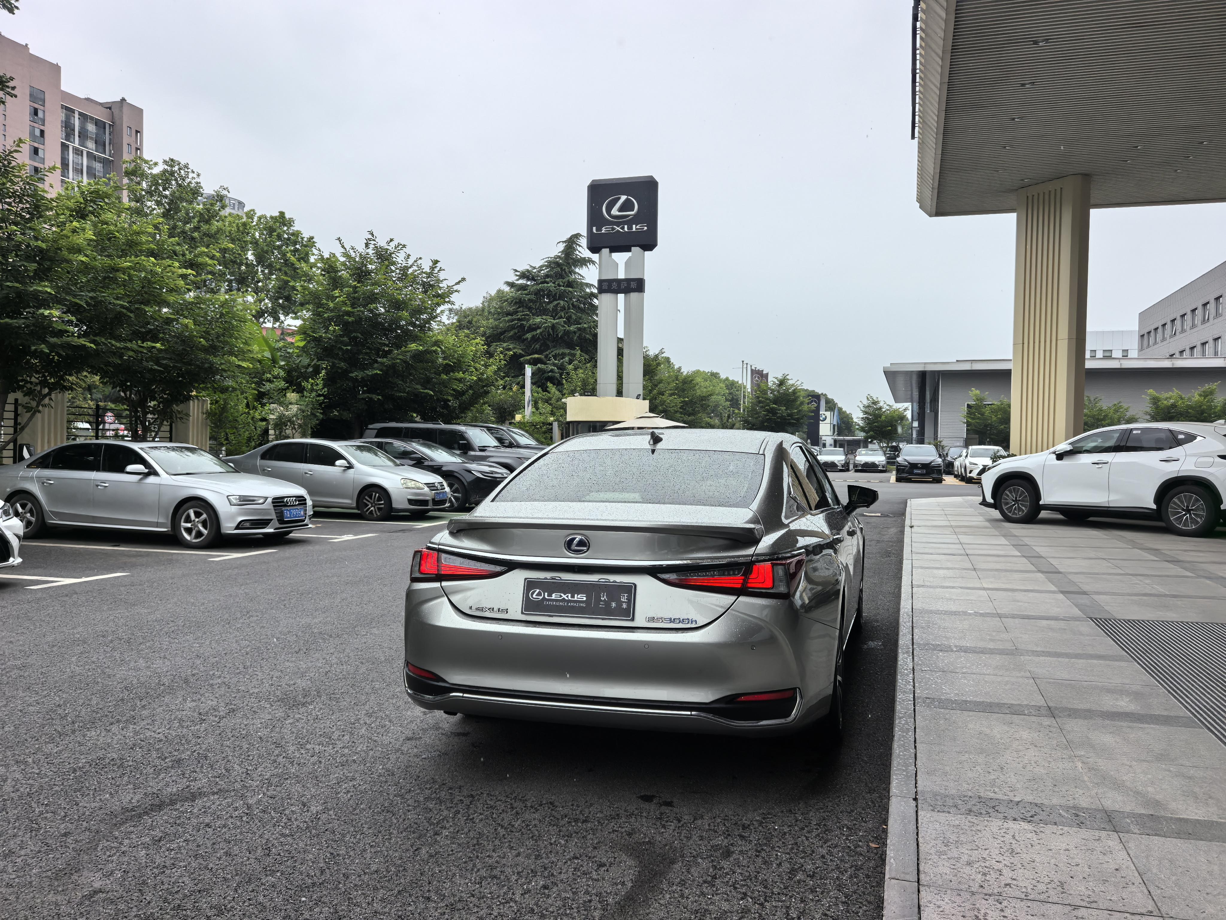 Lexus ES 2020 thumb 5