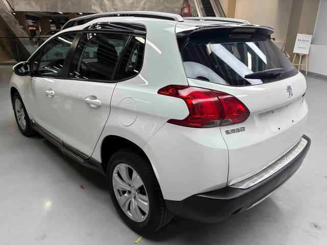 Peugeot 2008 2014 thumb 3