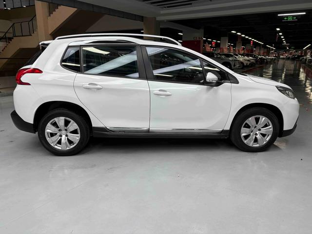 Peugeot 2008 2014 thumb 6