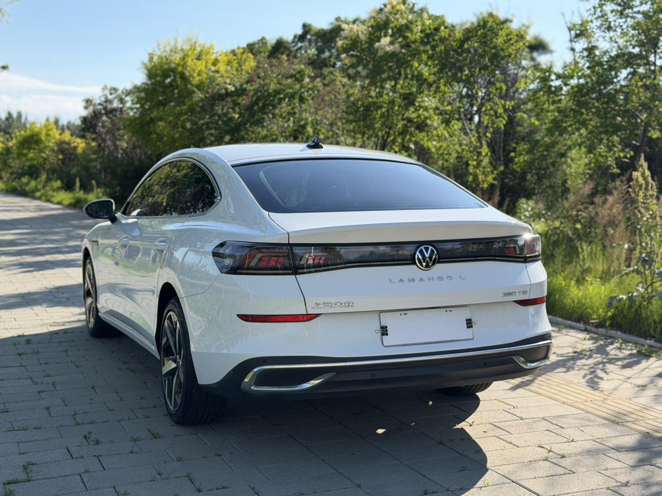 Volkswagen Lamando 2023 thumb 2