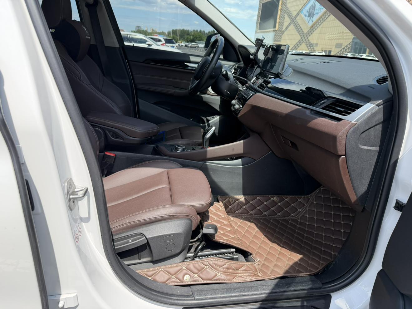 BMW X1 2022 thumb 12