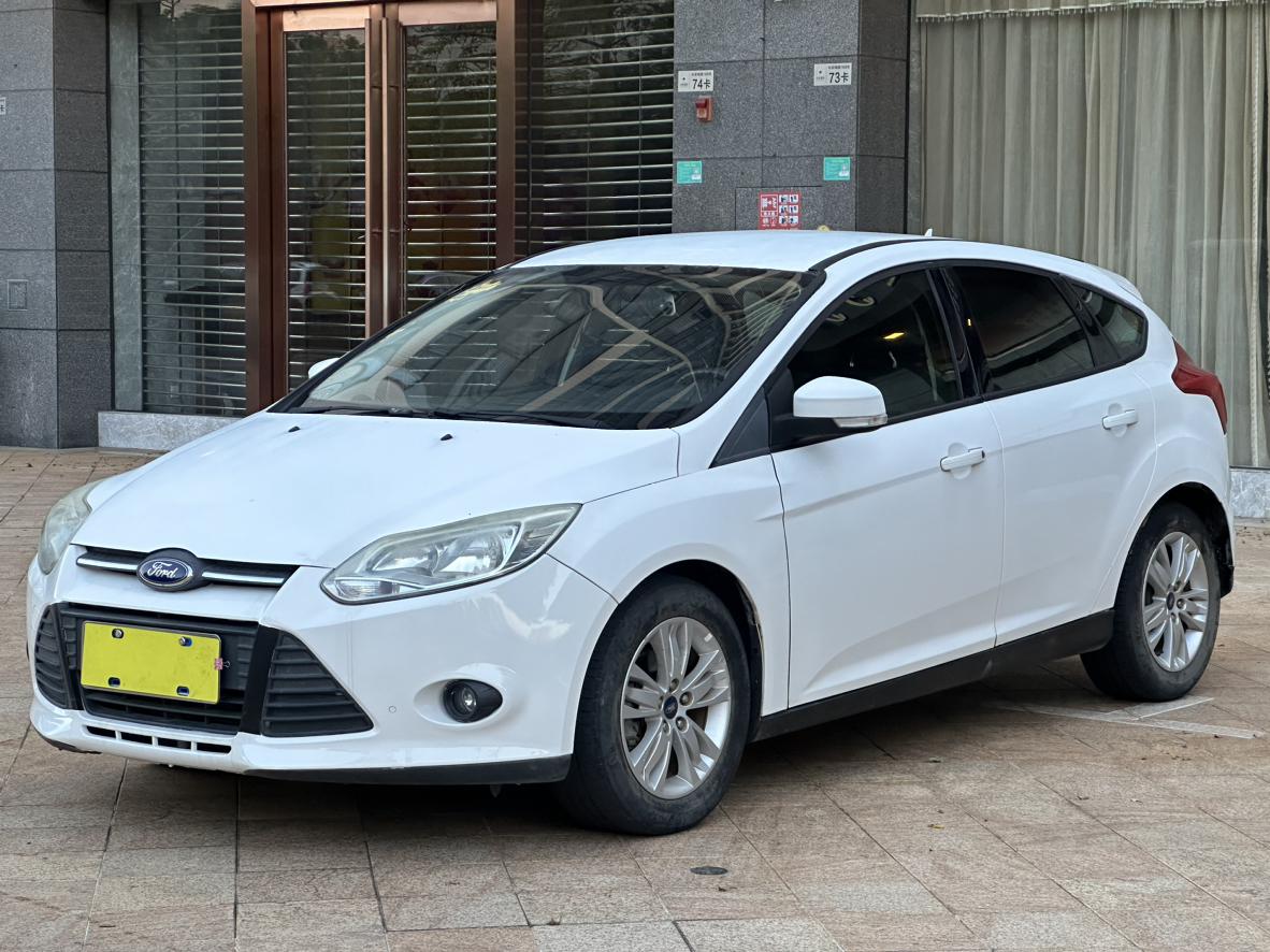 Ford Focus ST 2015 thumb 9