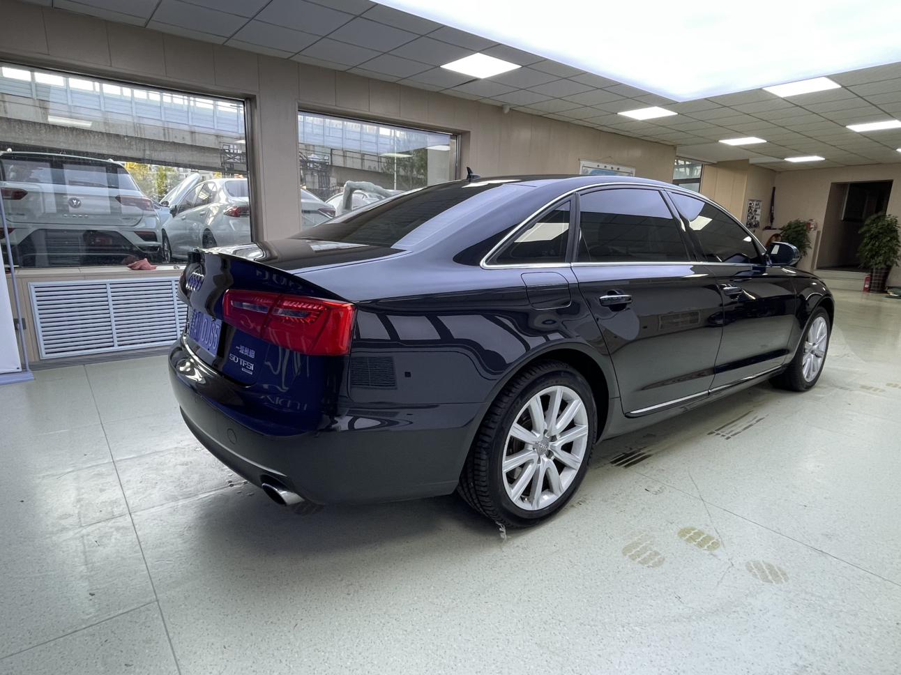 Audi A6 2014 thumb 4