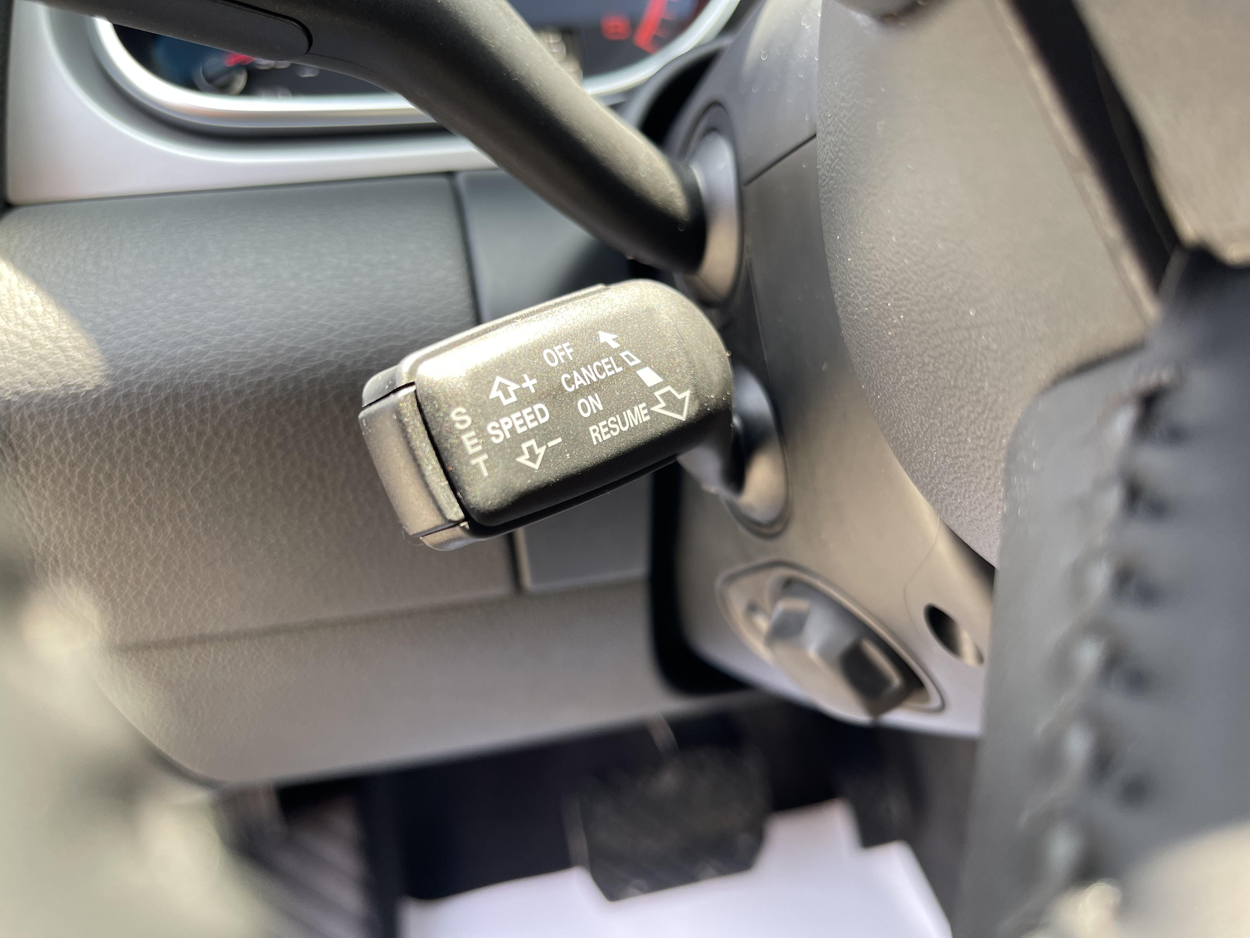 Audi Q7 2013 thumb 11