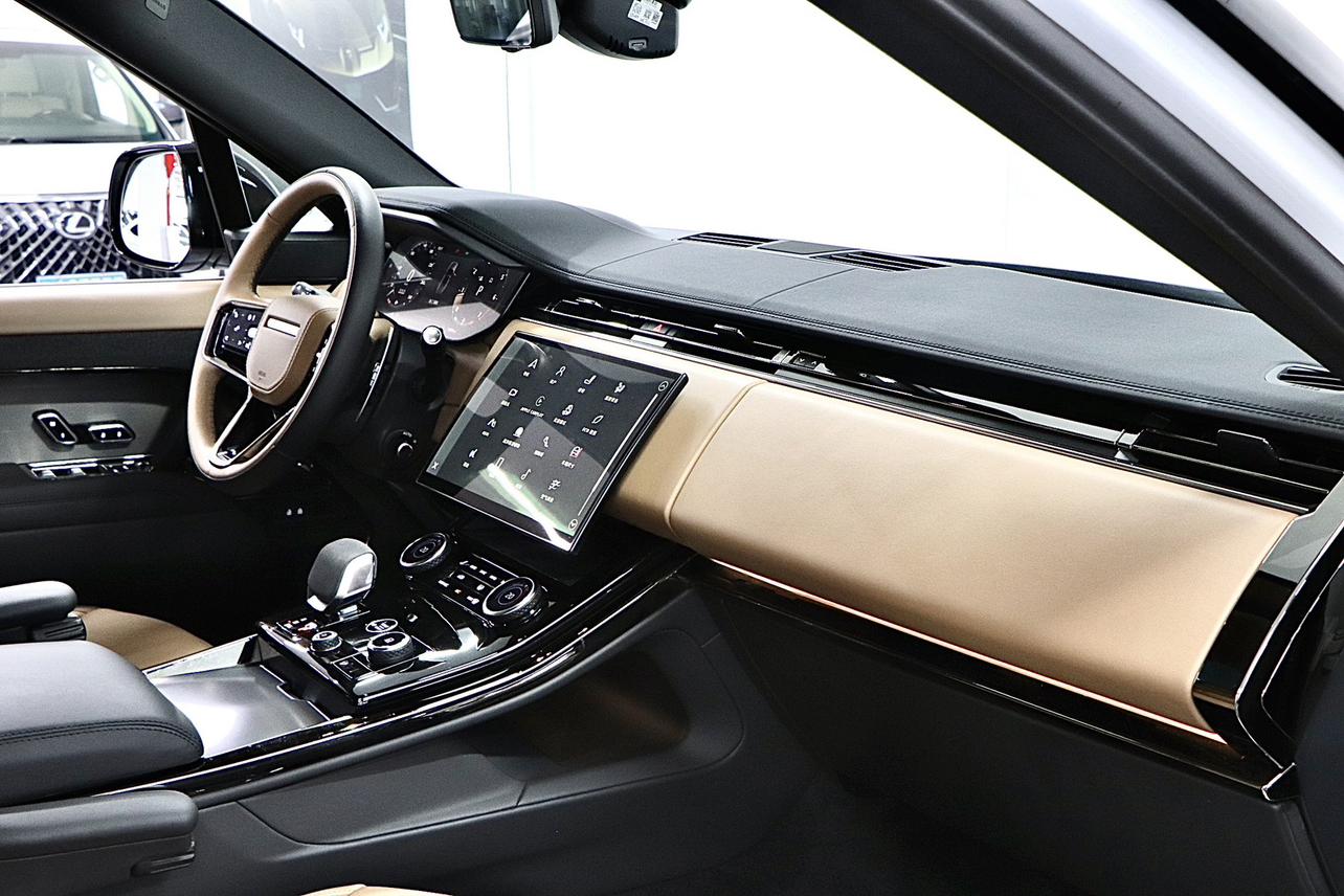 Land Rover Range Rover Sport 2023 thumb 8