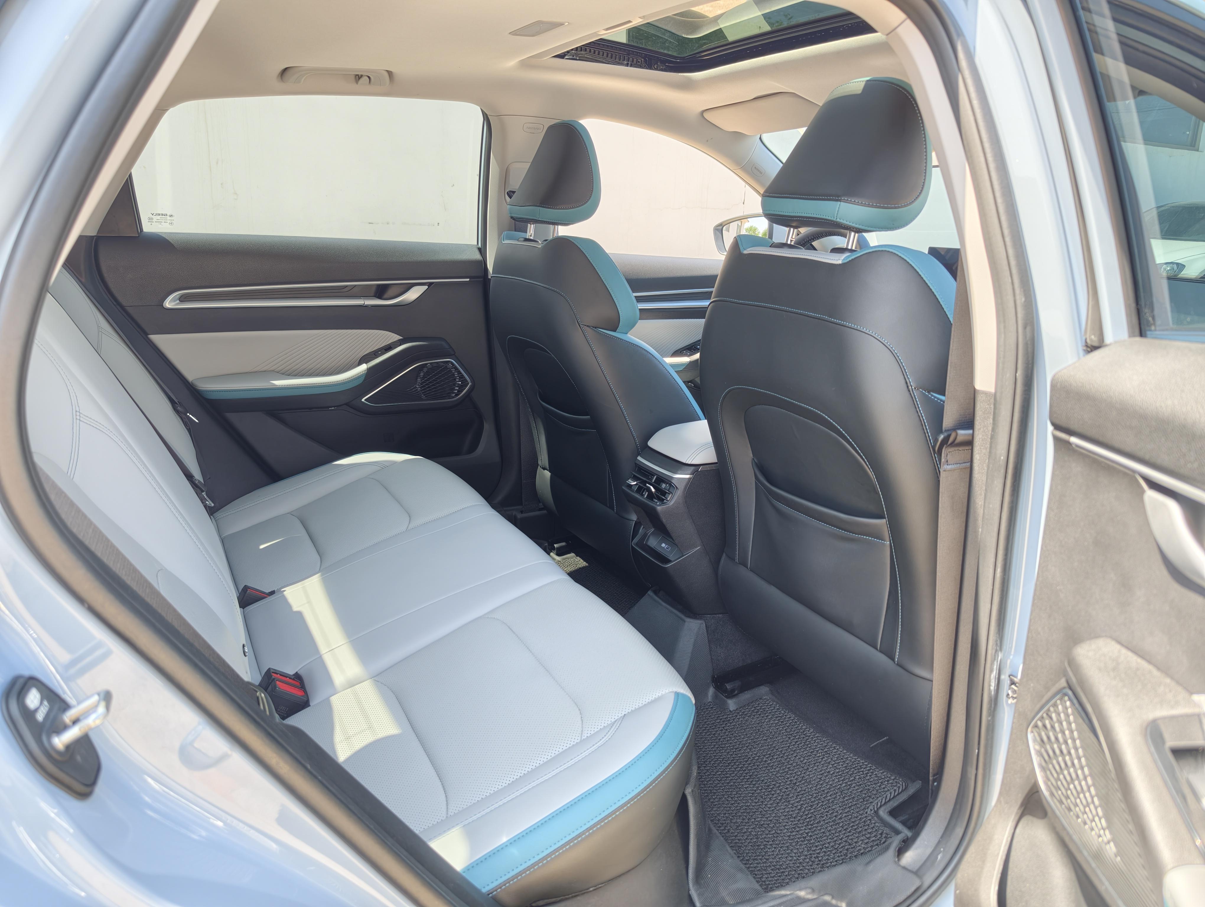 Geely Emgrand 2023 thumb 9