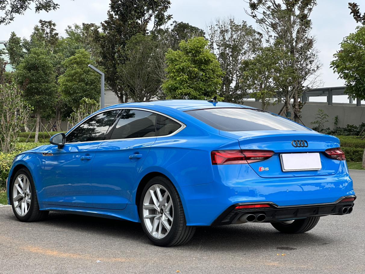 Audi A5 2022 thumb 2