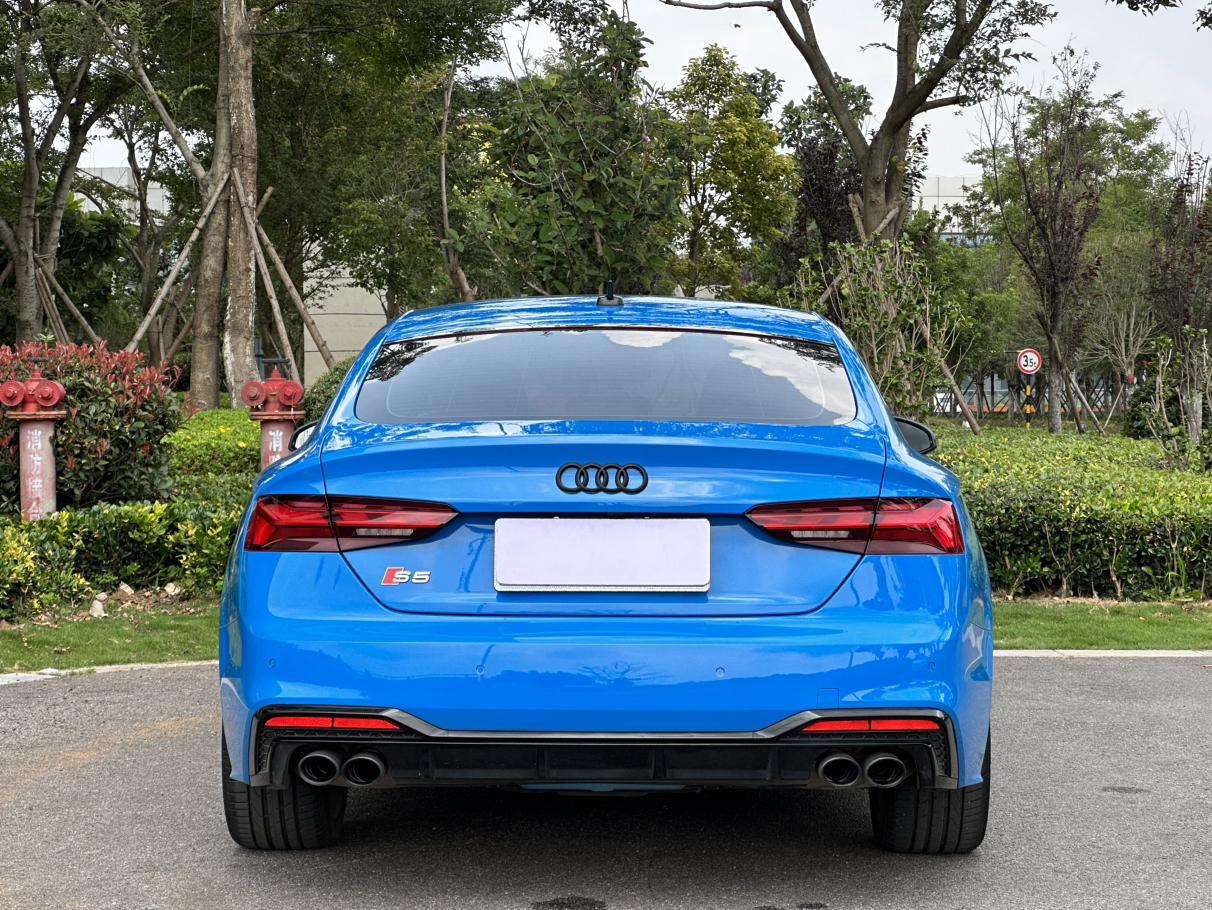Audi A5 2022 thumb 3