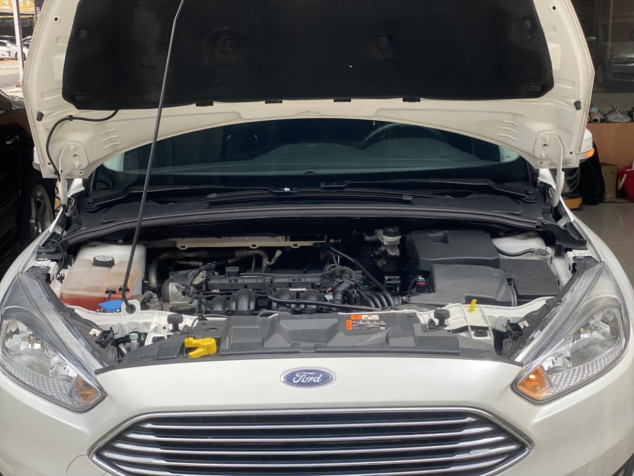Ford Focus ST 2017 thumb 4