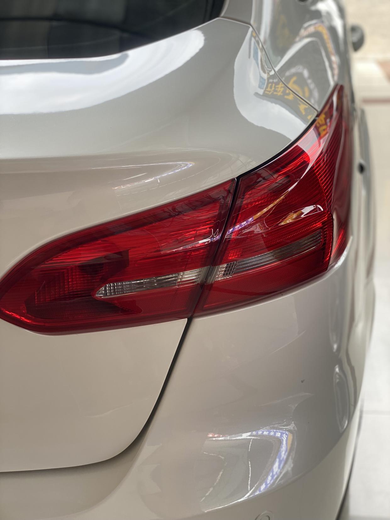 Ford Focus ST 2017 thumb 6