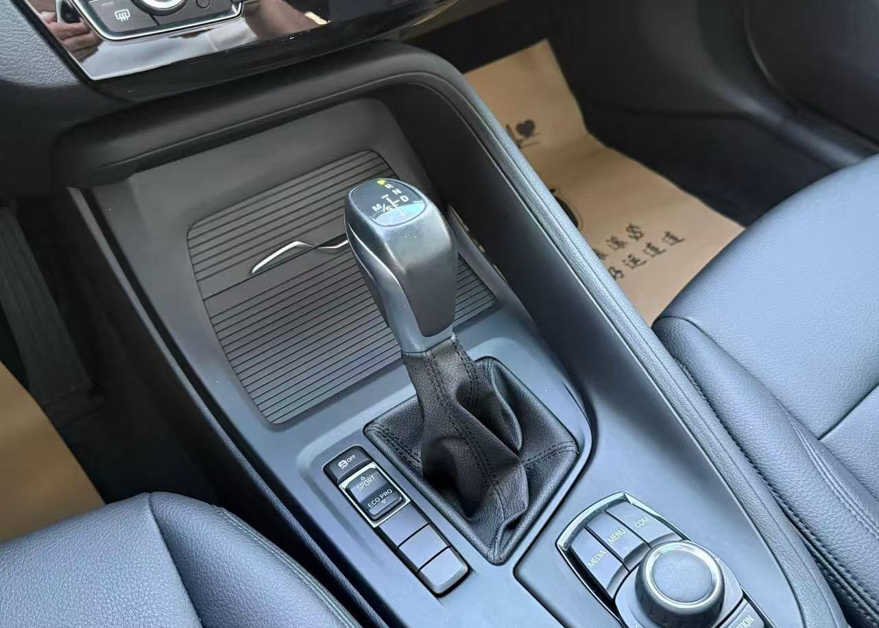BMW X1 2019 thumb 5