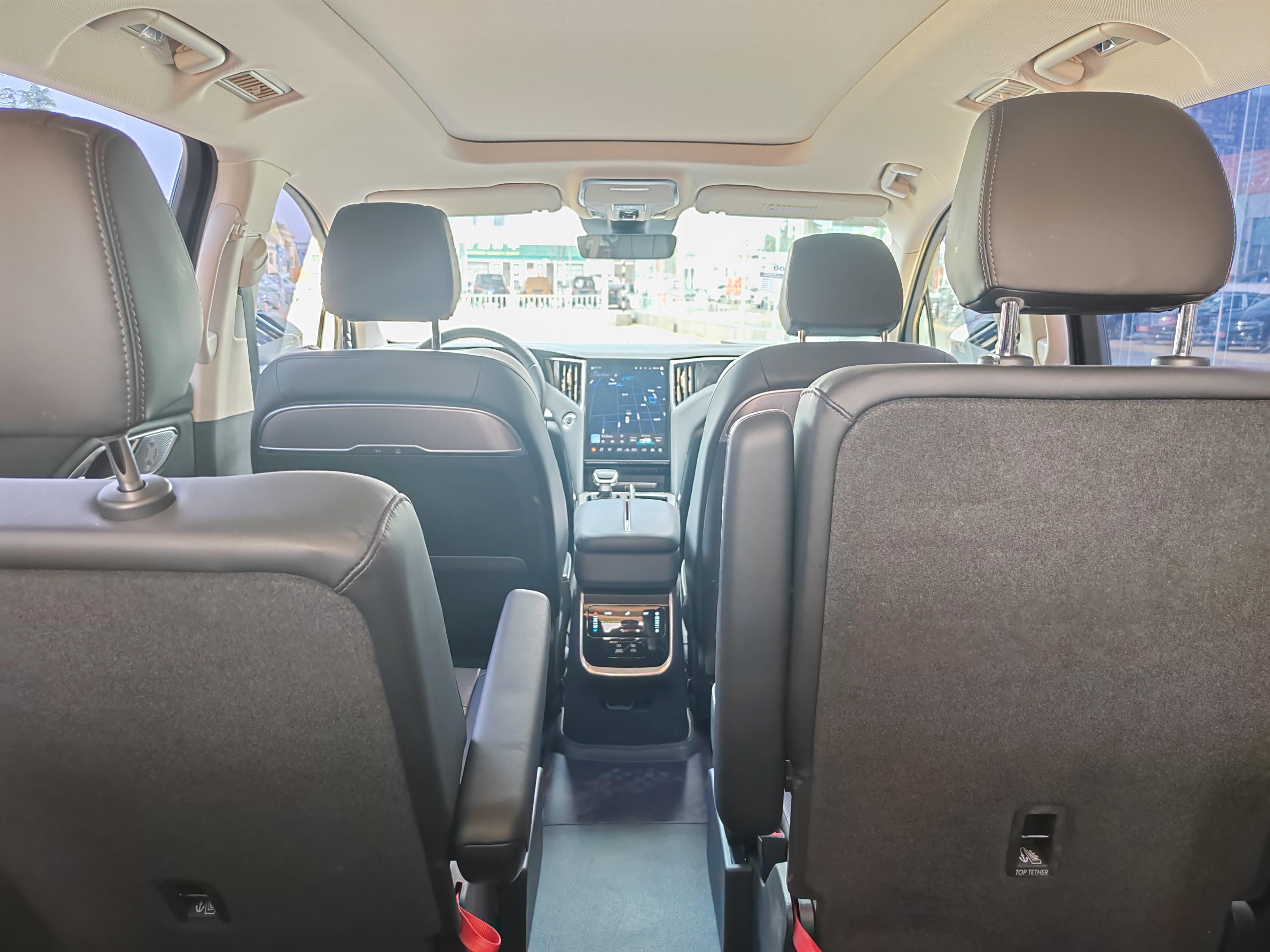 Hongqi HS7 PHEV 2024 thumb 8