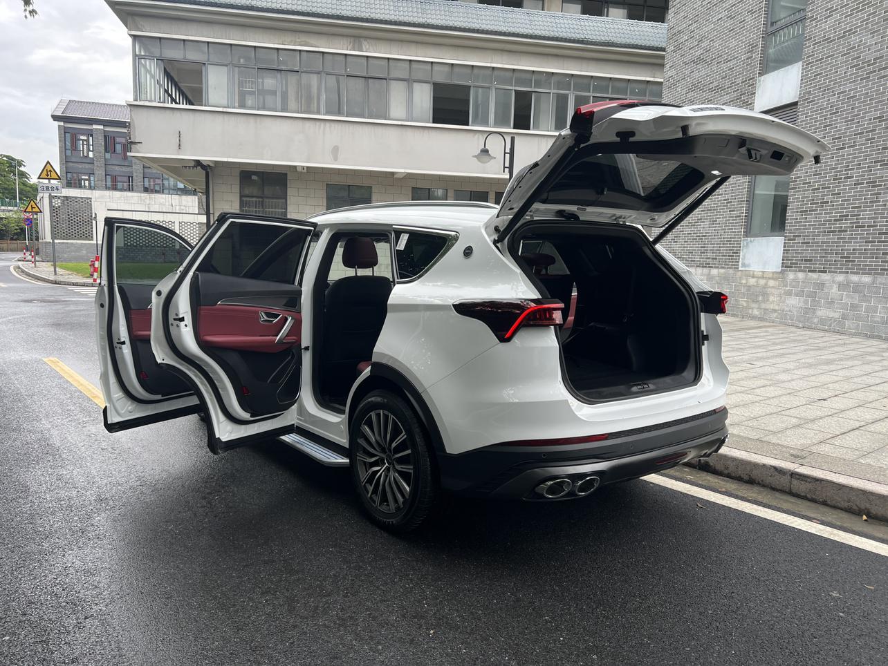 JETOUR X70 PLUS 2024 thumb 8