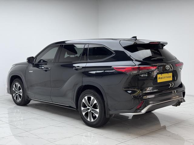 Toyota Crown 2021 thumb 3