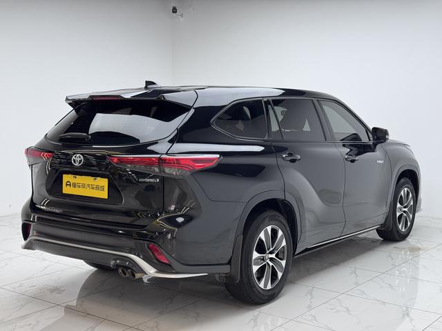 Toyota Crown 2021 thumb 5
