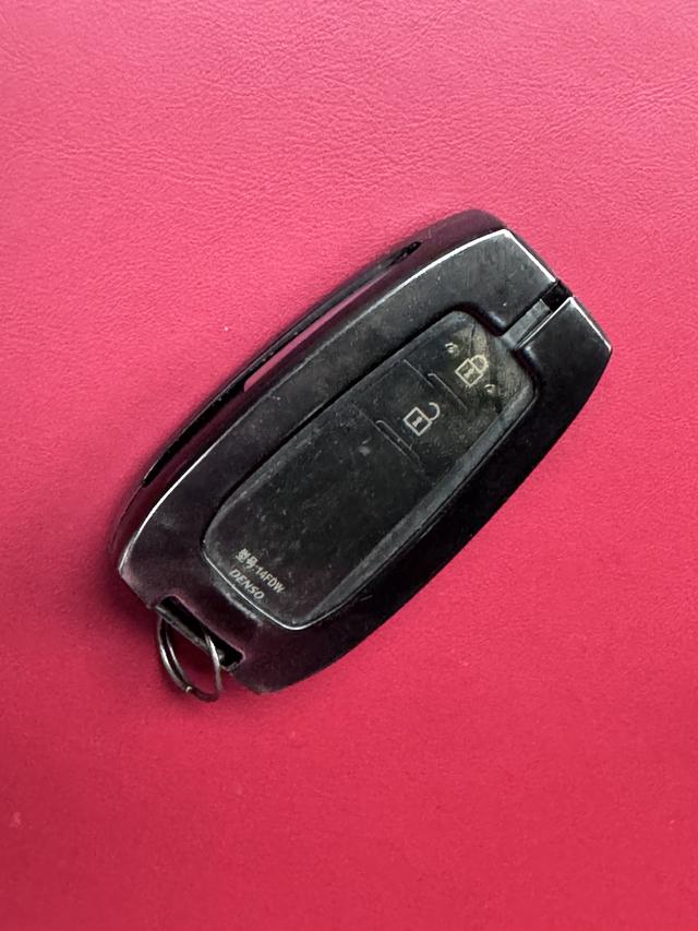 Toyota Crown 2021 thumb 9