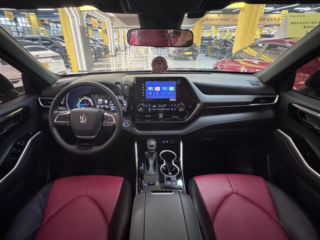 Toyota Crown 2021 thumb 12