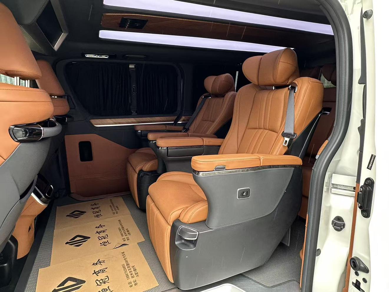 Toyota HiAce 2024 thumb 11